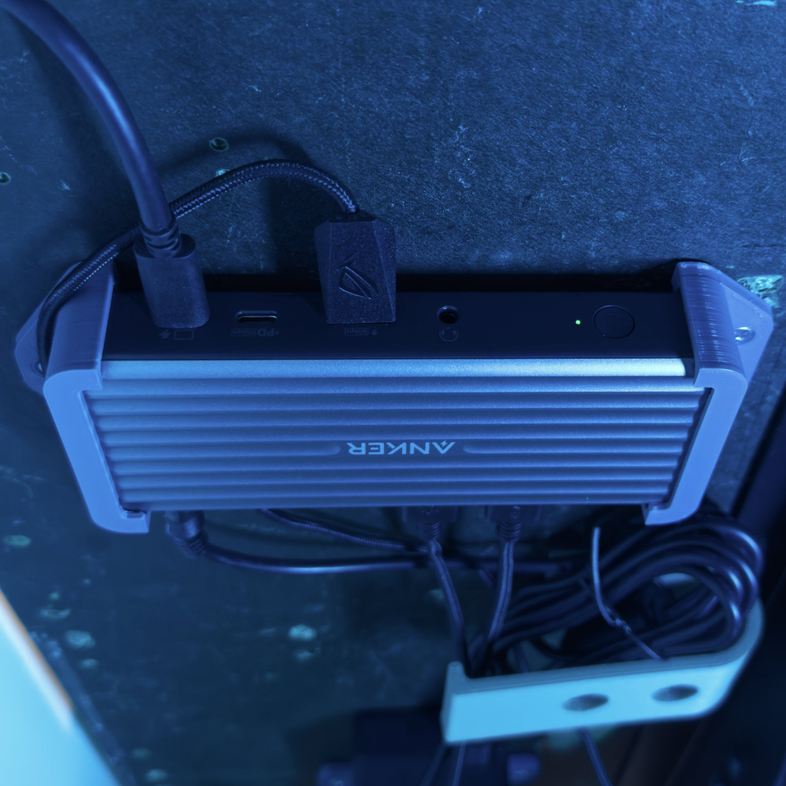 Anker PowerExpand 9-in-1 USB-C Dock Wall / Desk Mount – 3D Shape
