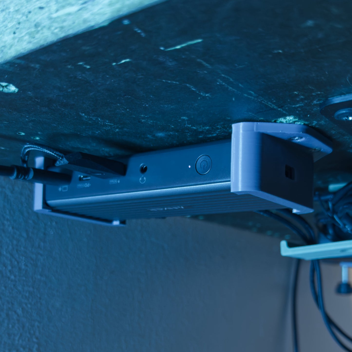 Anker PowerExpand 9-in-1 USB-C Dock Wall / Desk Mount